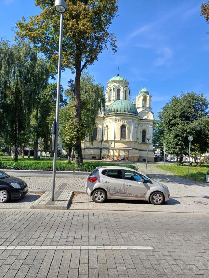 Ommpbooking Wspolna Lazienka Ченстохова Екстер'єр фото
